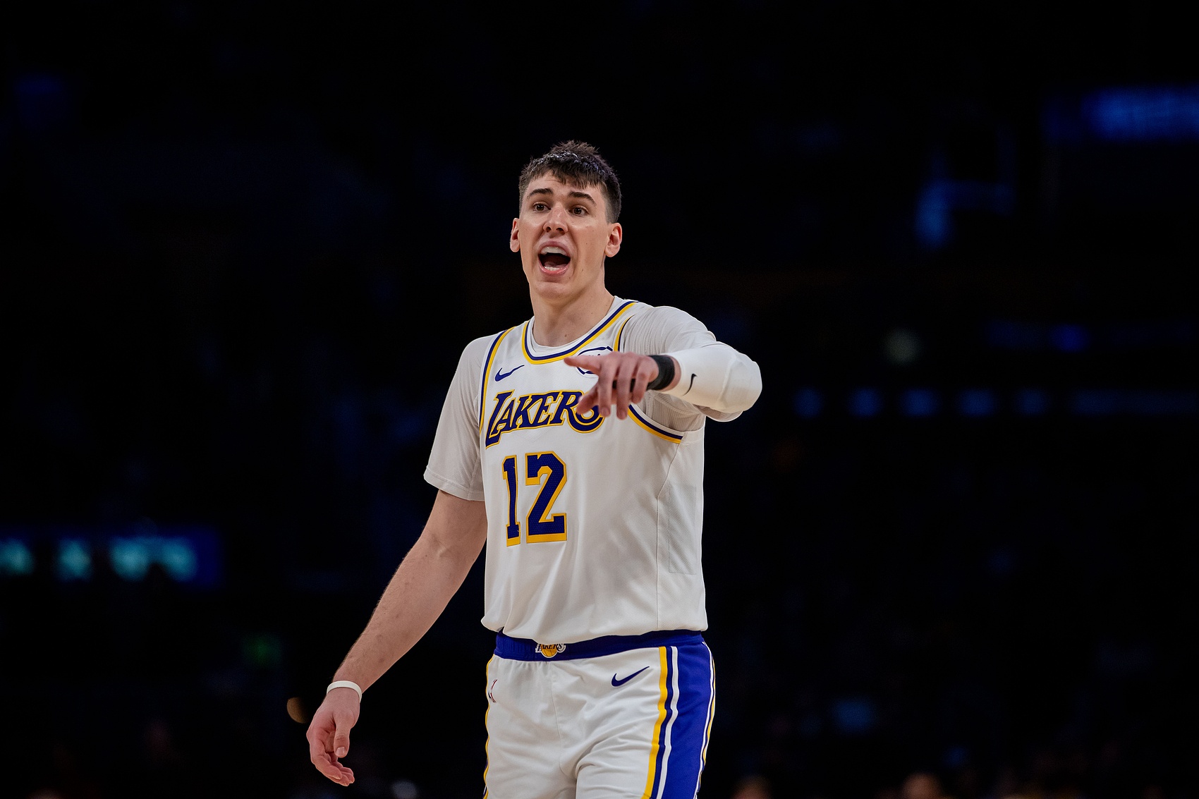 天博体育app下载-拉拉维亚谈全勤：一旦跨过某个临界点 心态就是一门心思抗到底